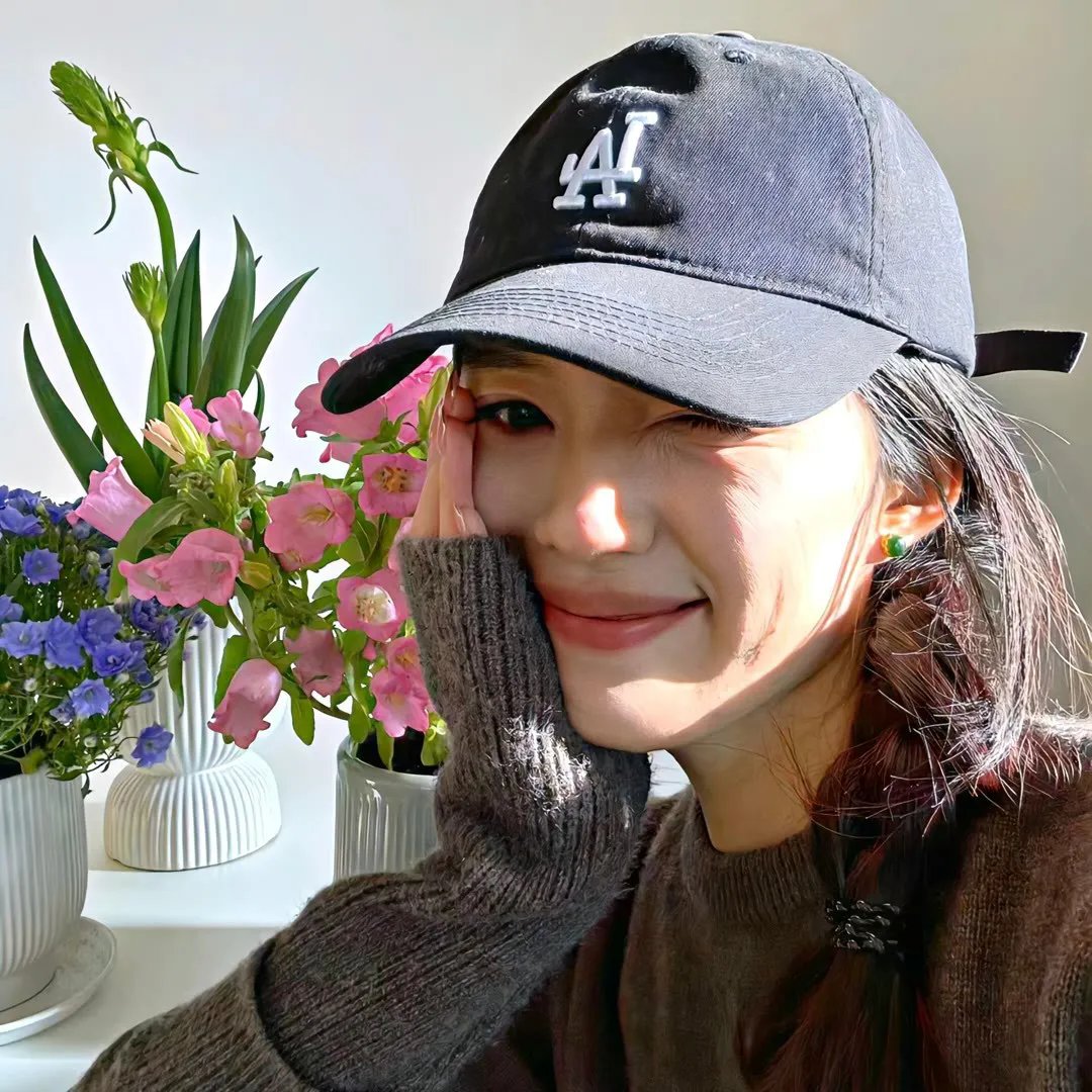院子里的女人